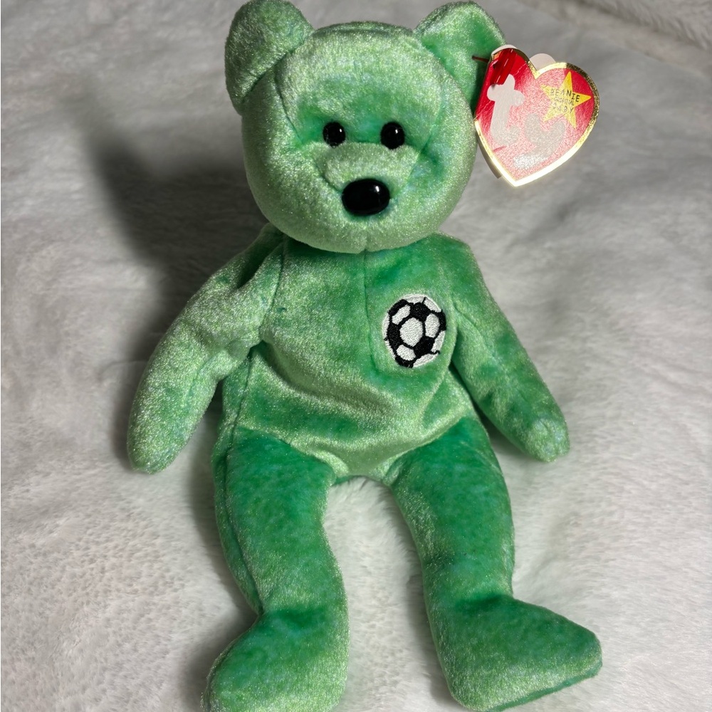 Kicks (1998) TY Beanie Baby